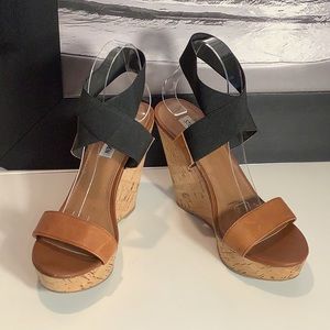 Steve Madden Roperr Camel Brown Black Cork Wedge Platform Strap Sandal Shoe 8.5M